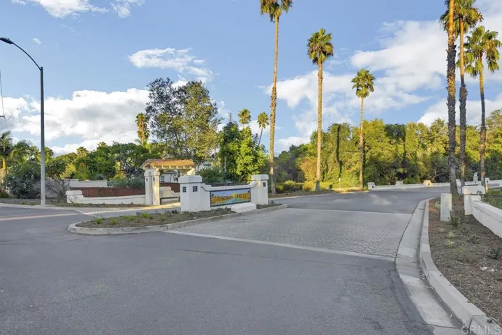 2114 Fiori Drive, Vista, California 92084