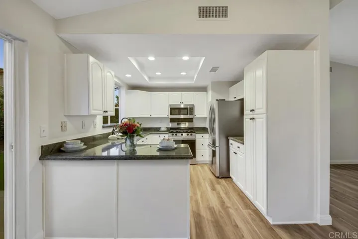 2114 Fiori Drive, Vista, California 92084