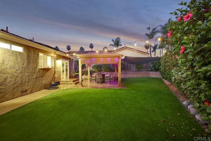 2114 Fiori Drive, Vista, California 92084