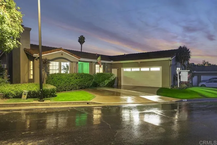 2114 Fiori Drive, Vista, California 92084