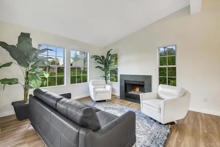 2114 Fiori Drive, Vista, California 92084