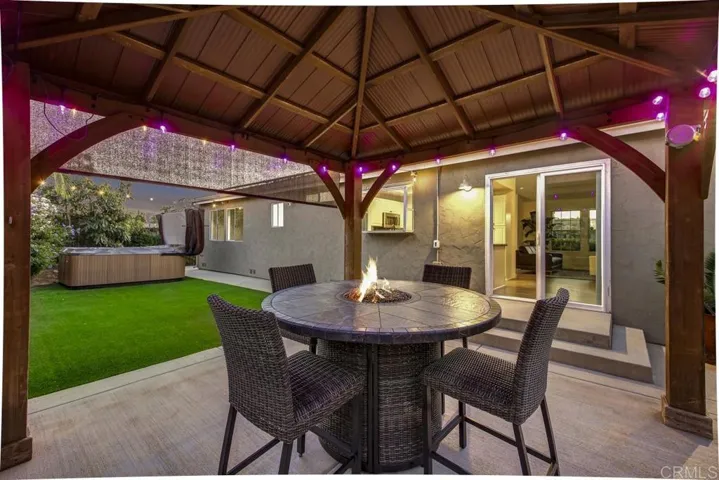 2114 Fiori Drive, Vista, California 92084