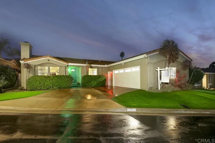 2114 Fiori Drive, Vista, California 92084
