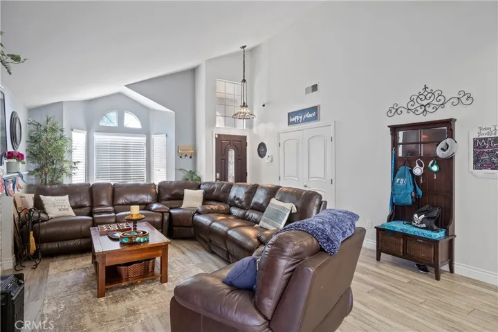 1131 Viewcrest Court, Corona, California 92882
