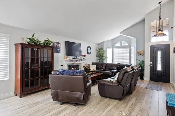 1131 Viewcrest Court, Corona, California 92882