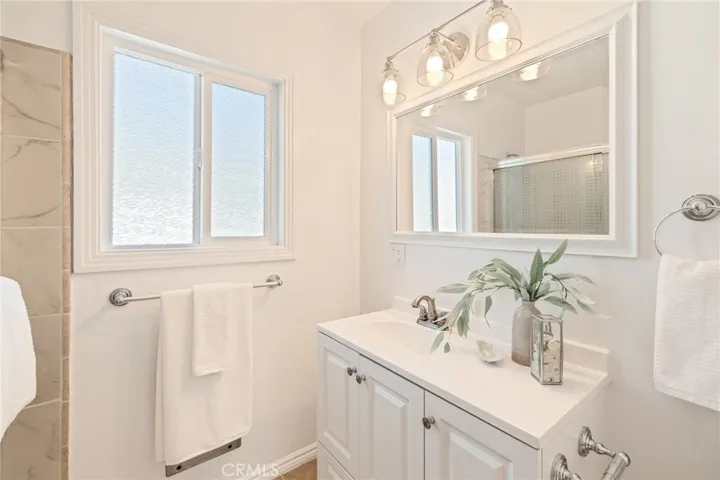 5529 W 138th Place, Hawthorne, California 90250