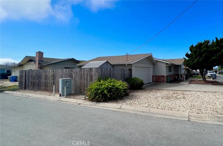 190 Damar Street, Morro Bay, California 93442