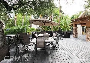 21520 Burbank Boulevard Unit 219, Woodland Hills, California 91367
