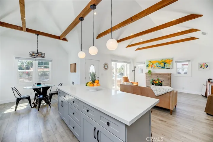 4027 W 60th Street, Los Angeles, California 90043