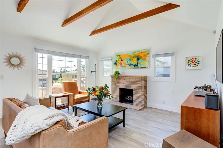 4027 W 60th Street, Los Angeles, California 90043