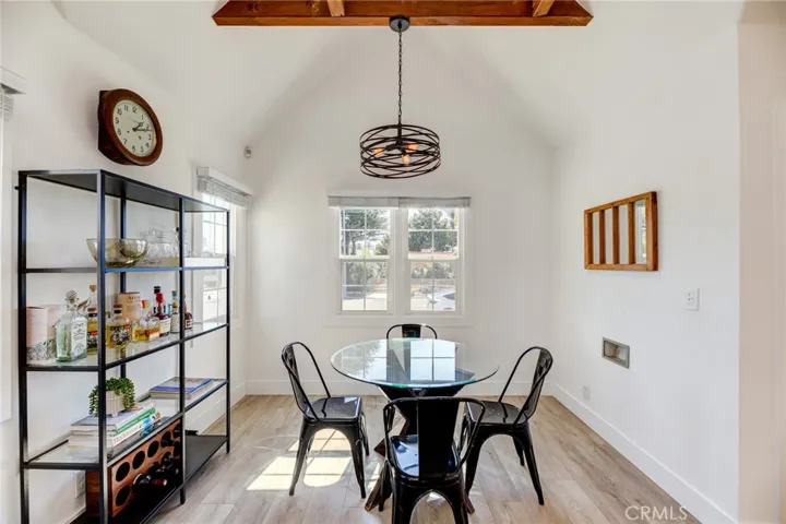 4027 W 60th Street, Los Angeles, California 90043