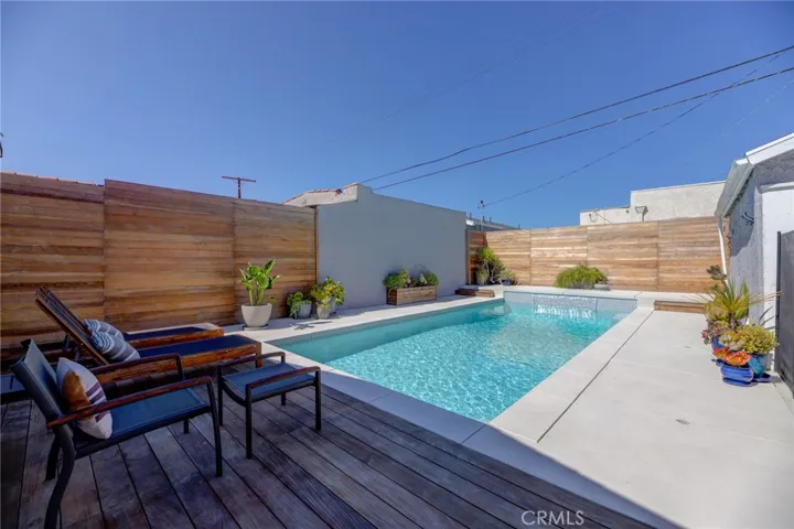 4027 W 60th Street, Los Angeles, California 90043
