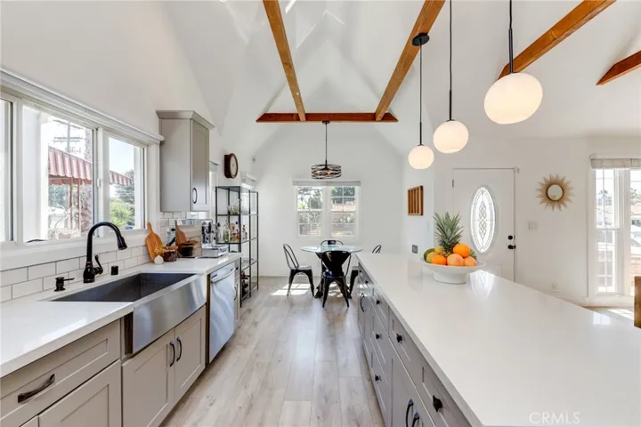 4027 W 60th Street, Los Angeles, California 90043