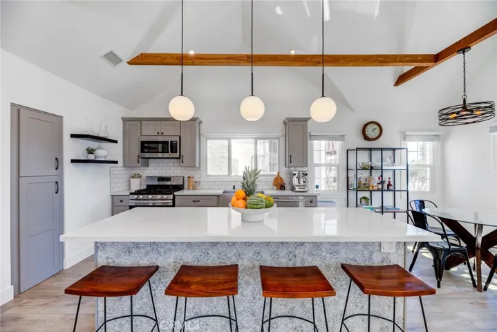 4027 W 60th Street, Los Angeles, California 90043