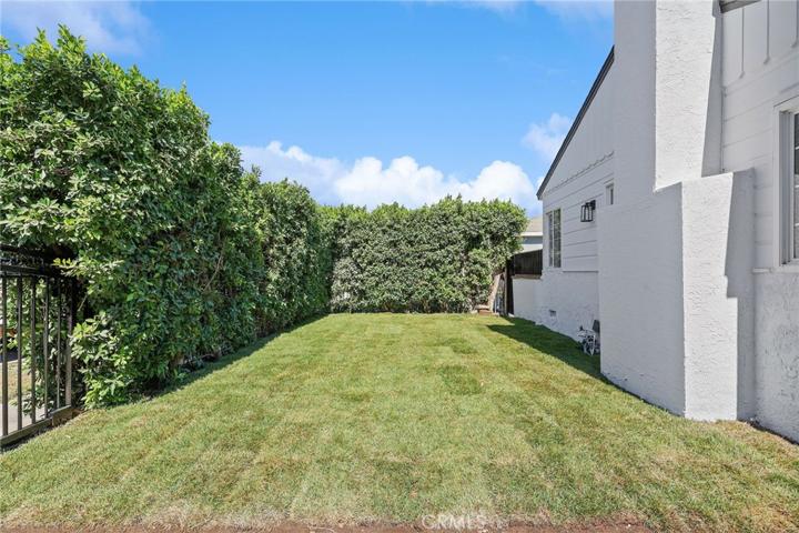 6610 Wynne Avenue, Reseda, California 91335