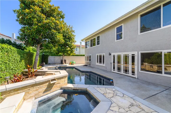 7 Jamestown, Irvine, California 92620