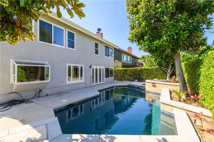 7 Jamestown, Irvine, California 92620