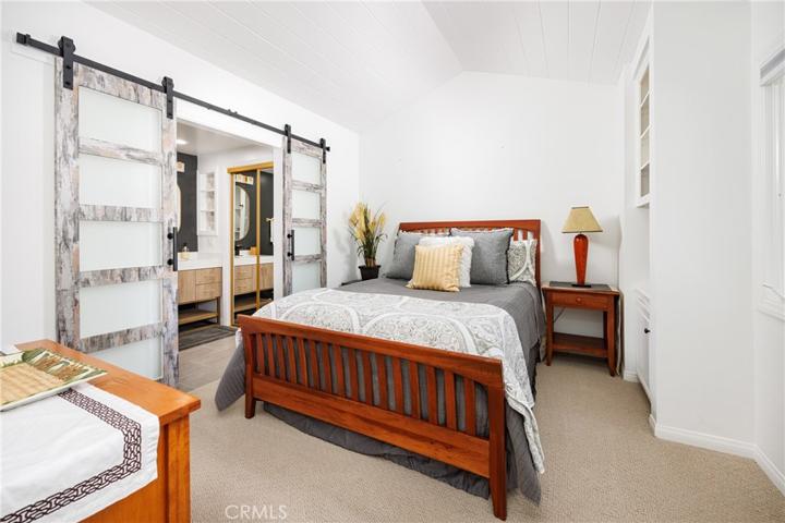 Barn doors in 2nd master suite
