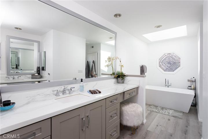 111 Via Undine, Newport Beach, California 92663