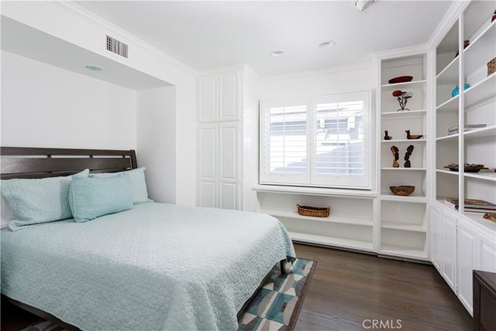 111 Via Undine, Newport Beach, California 92663