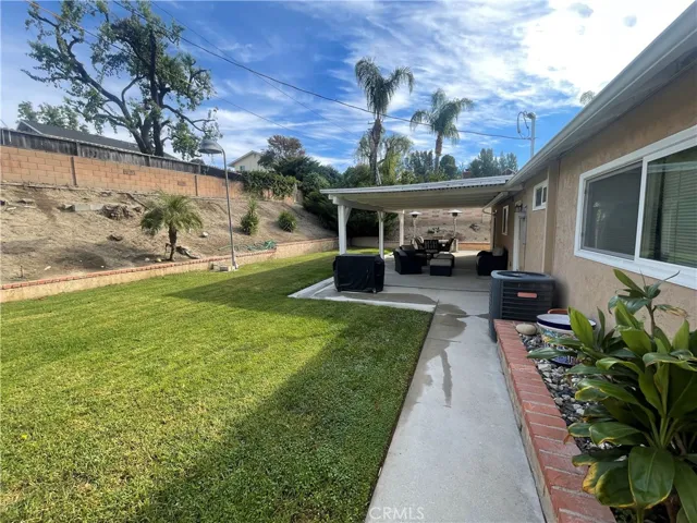 23529 Daisetta Drive, Newhall, California 91321