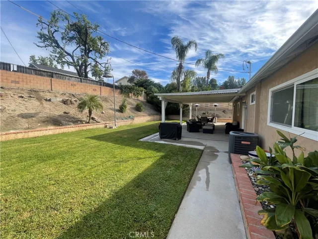 23529 Daisetta Drive, Newhall, California 91321