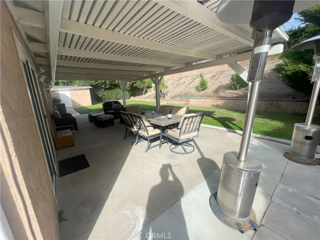 23529 Daisetta Drive, Newhall, California 91321