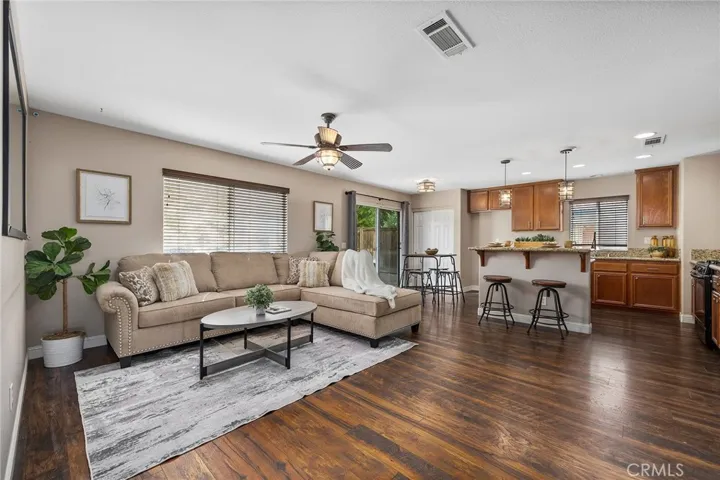 Great Room that blends with the kitchen