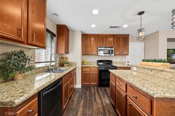 Expansive Counter Space