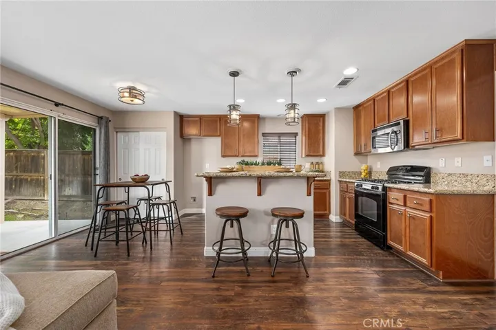 Kitchen with Breakfast Counter