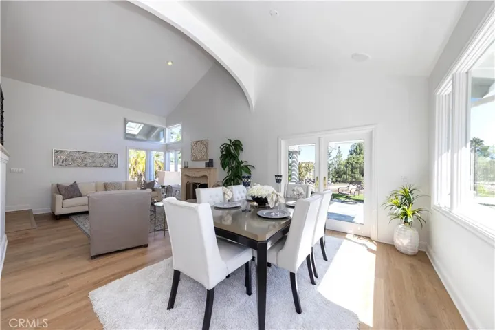 Dining room.
