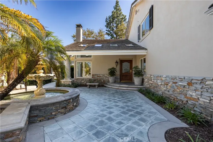 Inviting entrance.