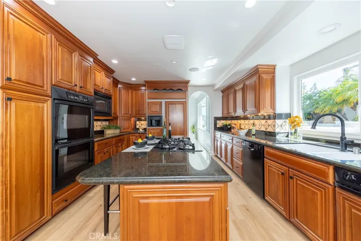 Beautiful upgraded kitchen
