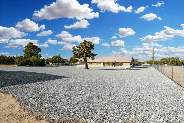 15867 Muscatel Street, Hesperia, California 92345