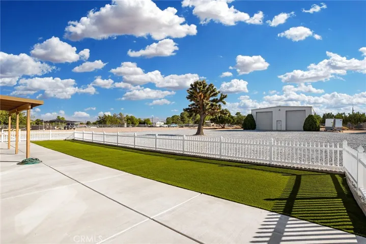 15867 Muscatel Street, Hesperia, California 92345