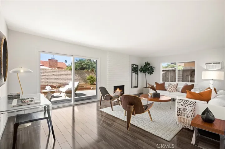 2947 Peppertree Lane, Costa Mesa, California 92626