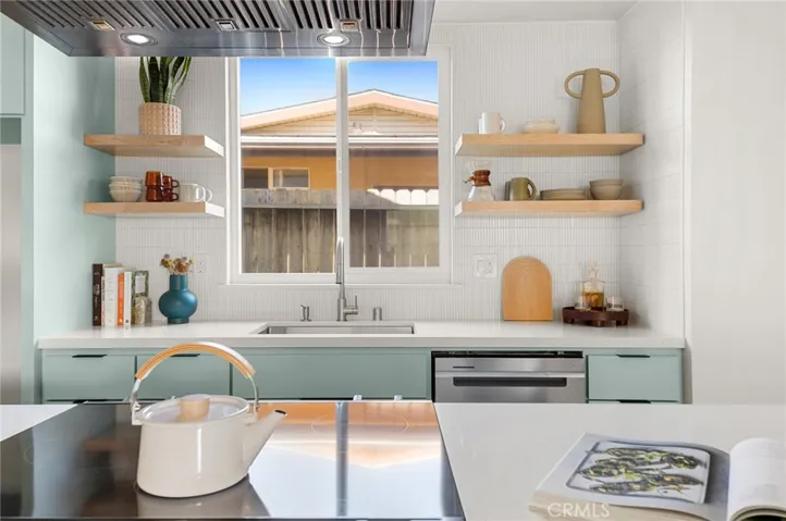 2947 Peppertree Lane, Costa Mesa, California 92626