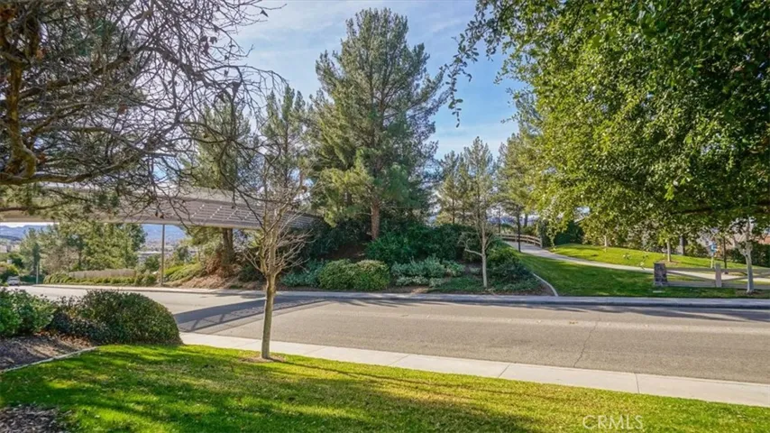 27212 Ellison Way, Valencia, California 91354