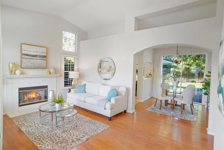 27212 Ellison Way, Valencia, California 91354