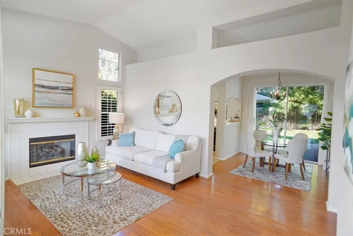 27212 Ellison Way, Valencia, California 91354