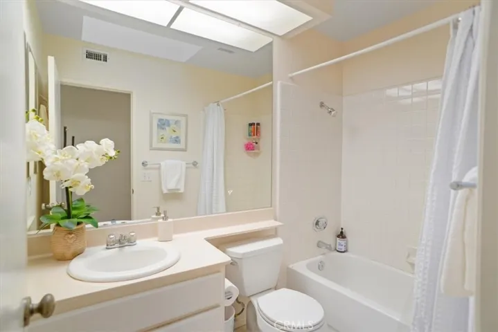 27212 Ellison Way, Valencia, California 91354