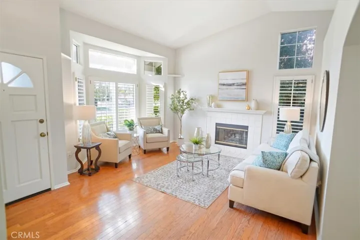 27212 Ellison Way, Valencia, California 91354
