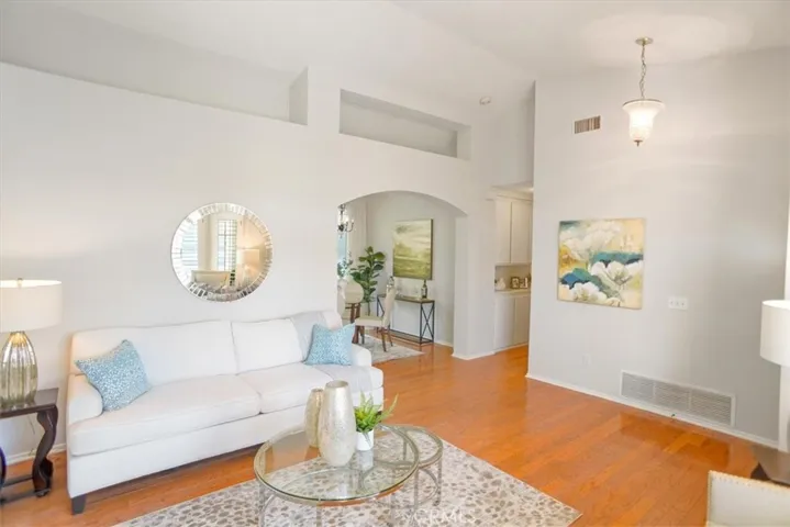 27212 Ellison Way, Valencia, California 91354