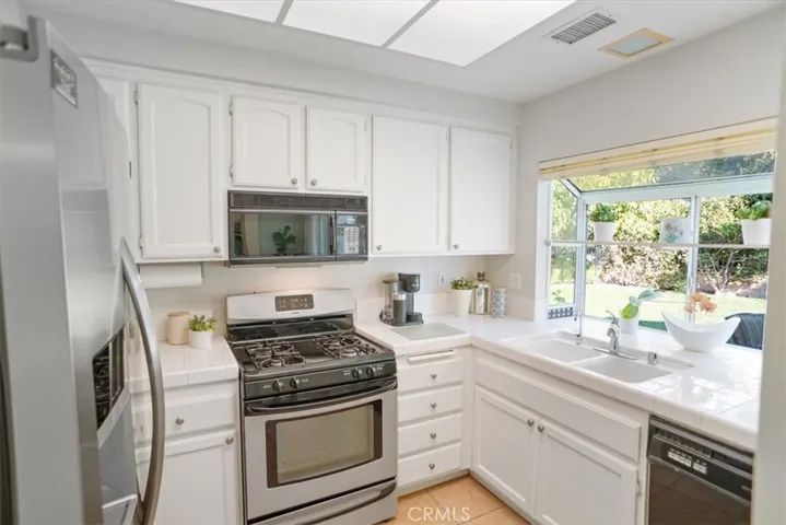 27212 Ellison Way, Valencia, California 91354
