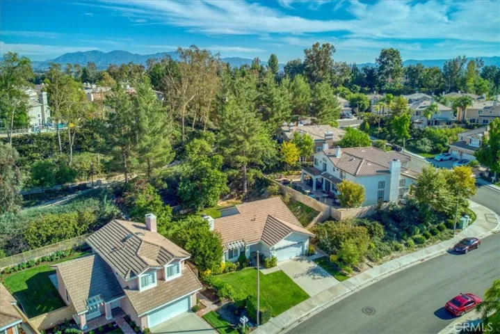 27212 Ellison Way, Valencia, California 91354