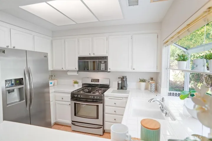 27212 Ellison Way, Valencia, California 91354
