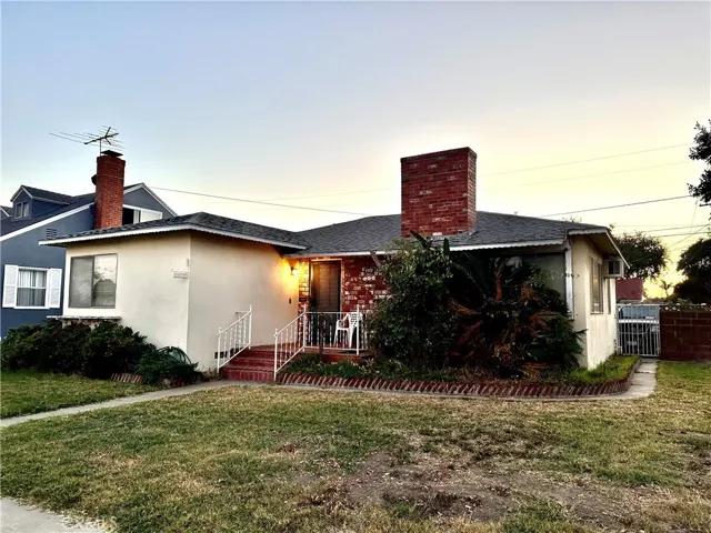 5973 Lakewood Boulevard, Lakewood, California 90712