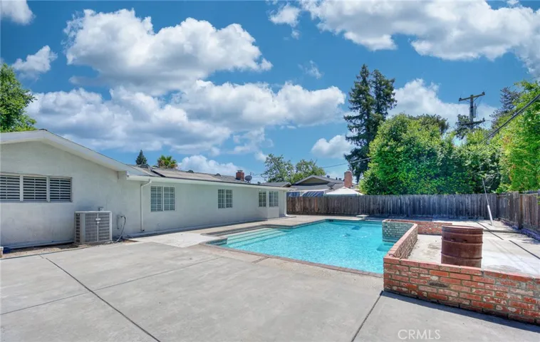 6129 N Colonial Avenue, Fresno, California 93704