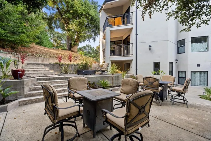 5933 Alpine Road, Portola Valley, California 94028