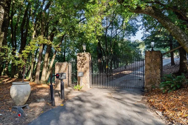5933 Alpine Road, Portola Valley, California 94028